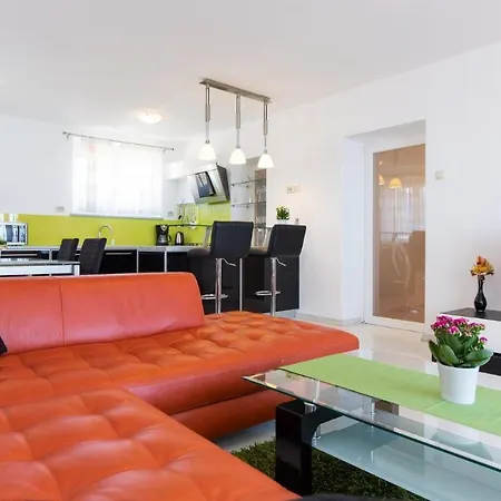 Apartment Maya With Stunning View