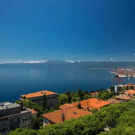 Maya With Stunning View *